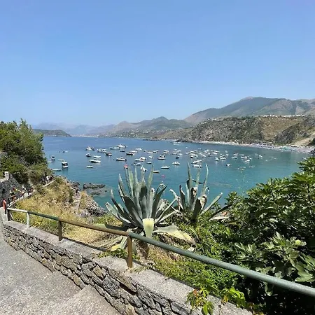 Cheerful 2 Bedroom Sea View House *